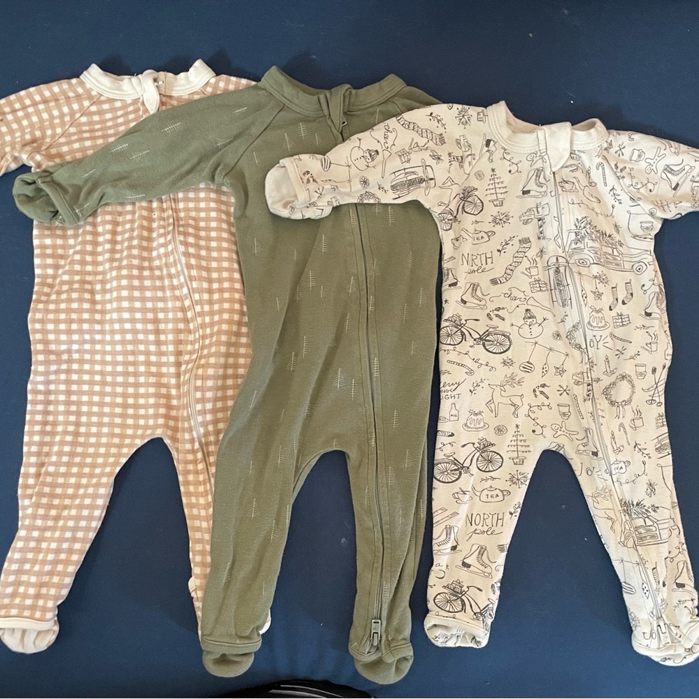3 Guomikids 0-3 month onesies great deal!!